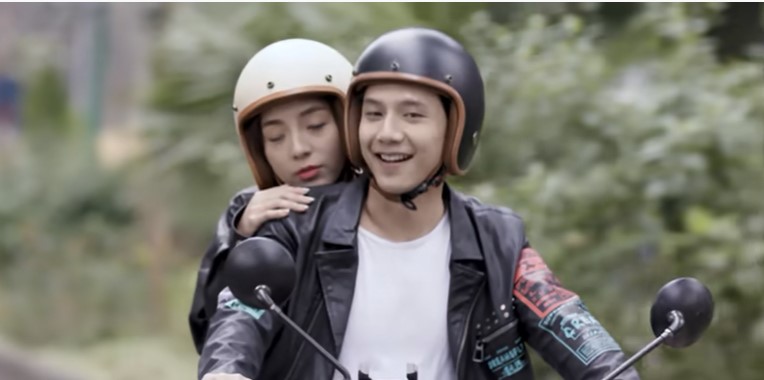 Anh muốn đưa em về không