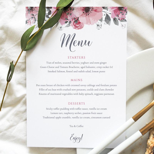 Thực đơn mang phong cách họa tiết Floral với màu sắc rực rỡ