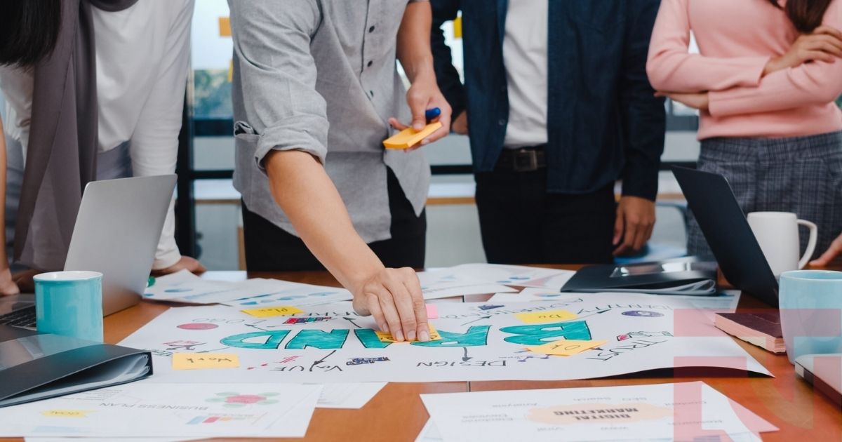 Hành vi khách hàng là gì? Các bước phân tích hành vi khách hàng