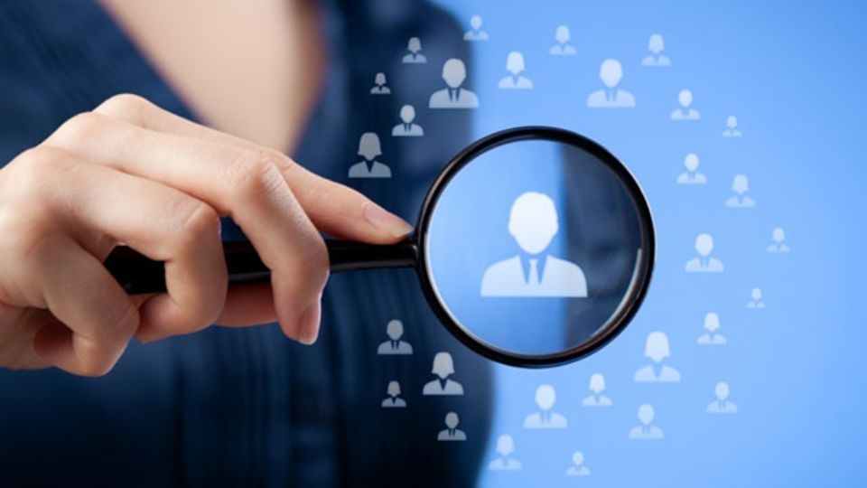 Con gái nên học ngành gì? Những ngành nghề có lương ổn định phù hợp với con gái