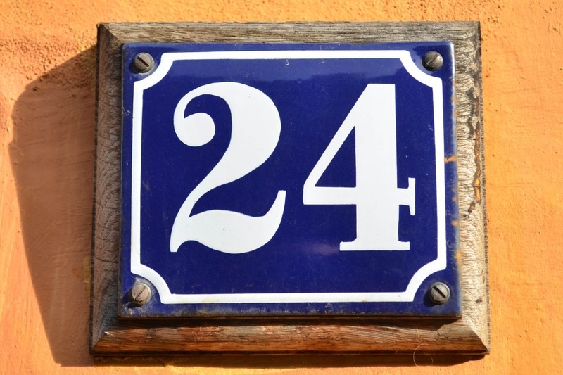 Số 24 Có Ý Nghĩa Gì? Giải Mã Con Số Của Sự Cân Bằng & Cơ Hội