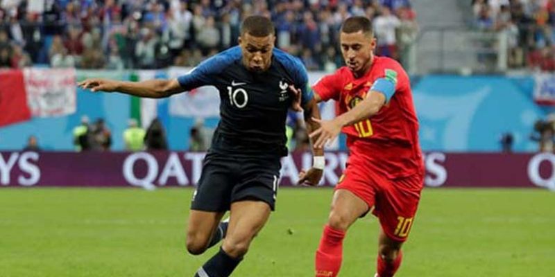 Các quy định về luật tì đè mới nhất từ FIFA và IFAB