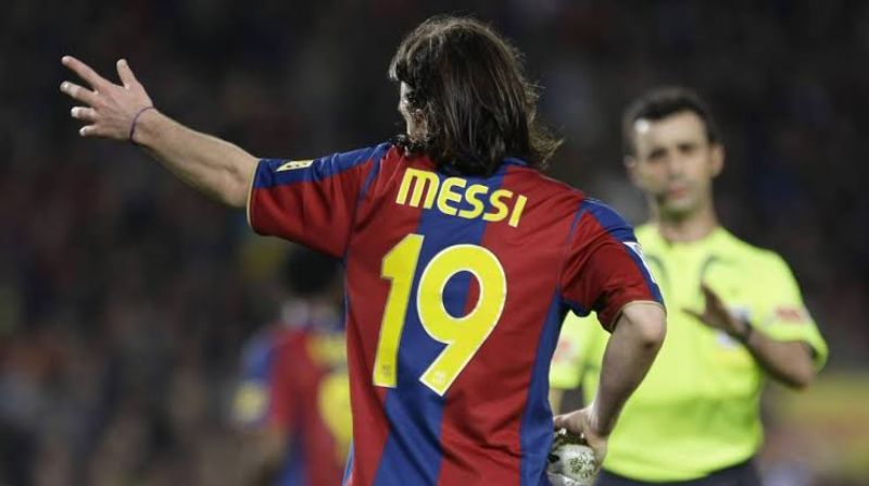 so-ao-19.jpg Ý nghĩa áo số 19: Con số gắn với tài năng trẻ Messi, Yorke